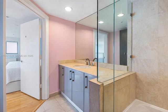 7728 Collins Ave 16, Miami Beach, FL 33141