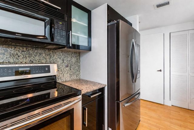 7728 Collins Ave 16, Miami Beach, FL 33141