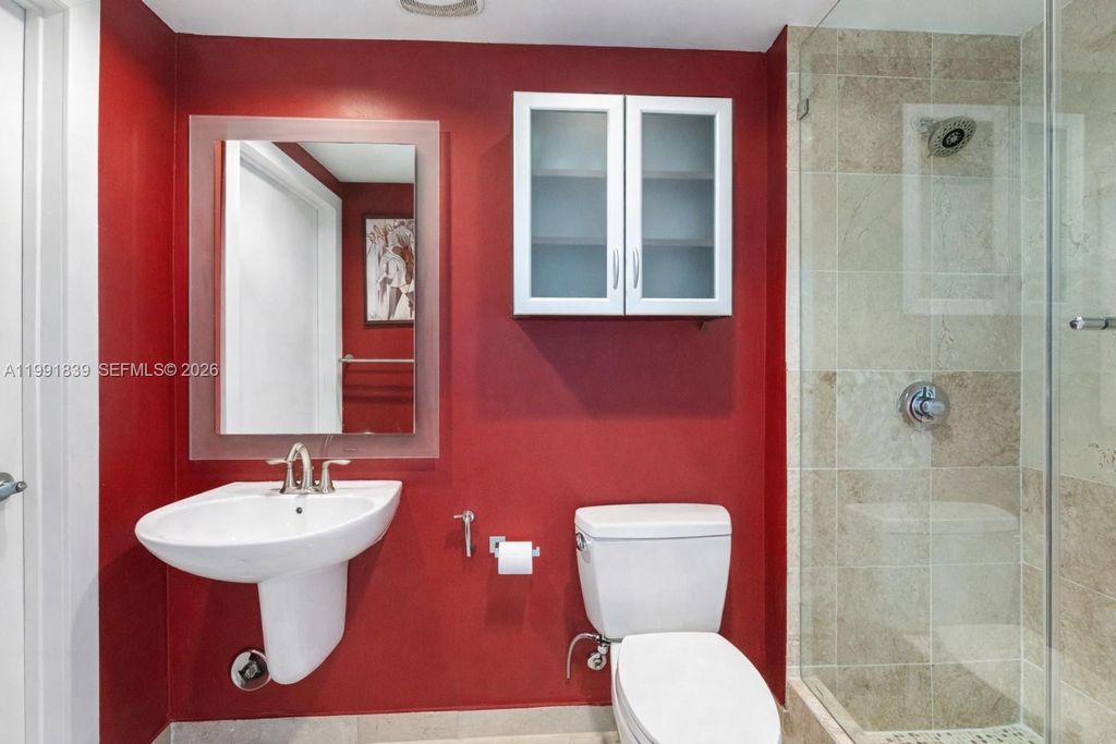 Image 19 of property listing at 7728 Collins Ave 16, Miami Beach, FL 33141