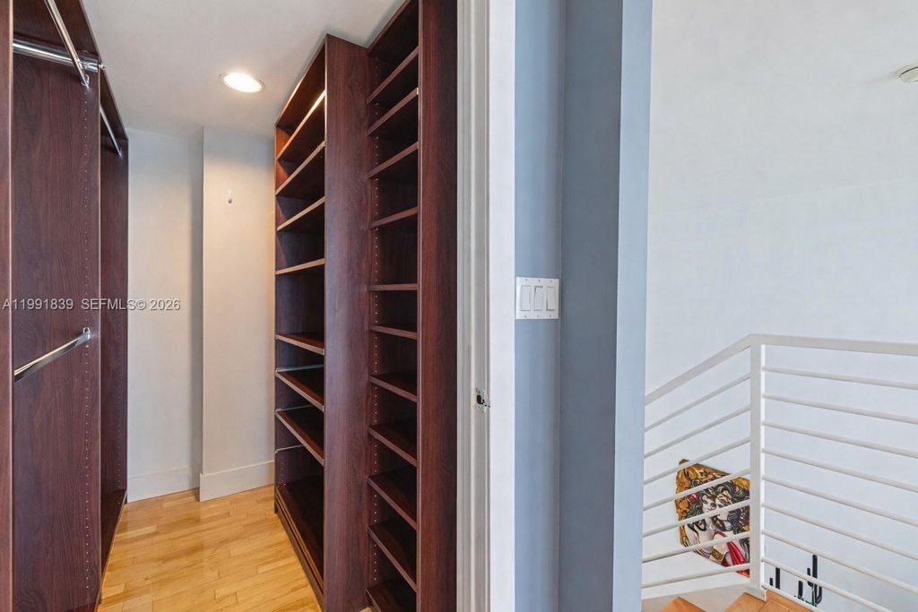 Image 20 of property listing at 7728 Collins Ave 16, Miami Beach, FL 33141