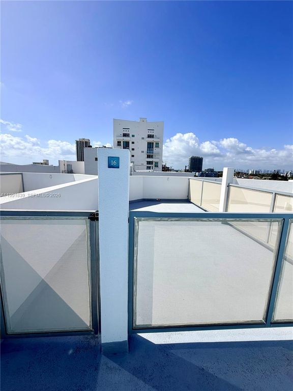 Image 24 of property listing at 7728 Collins Ave 16, Miami Beach, FL 33141