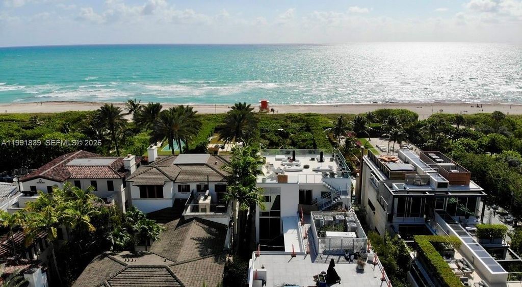 Image 32 of property listing at 7728 Collins Ave 16, Miami Beach, FL 33141
