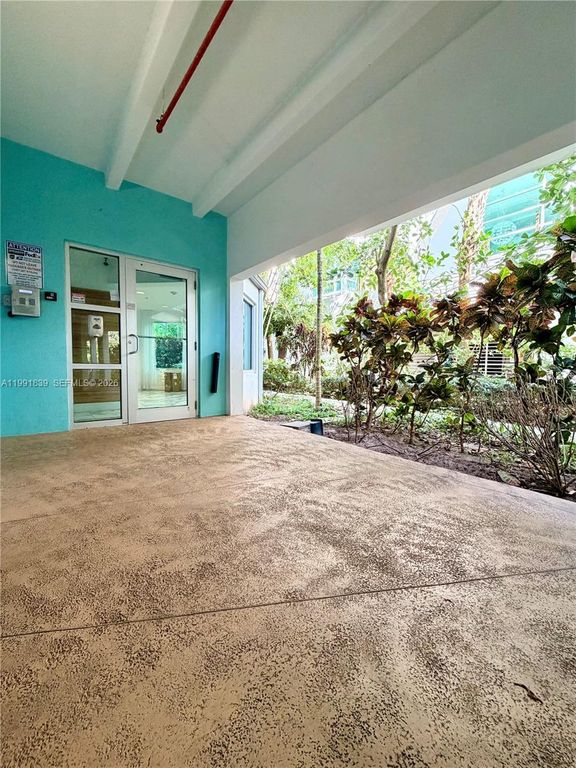 Image 36 of property listing at 7728 Collins Ave 16, Miami Beach, FL 33141