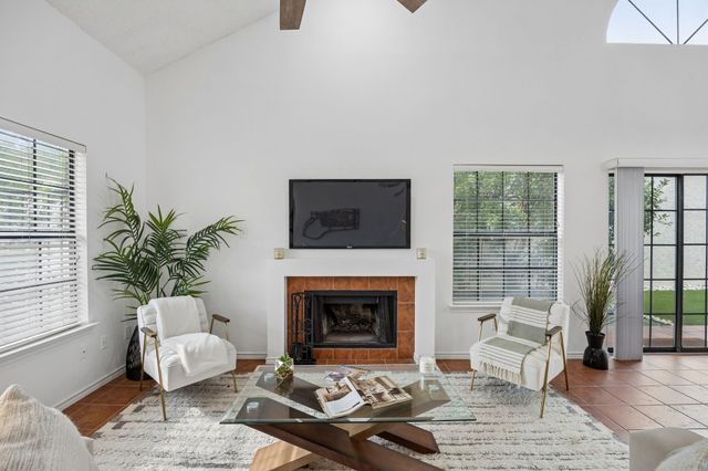 623 Rancho Circle, Irving, TX 75063