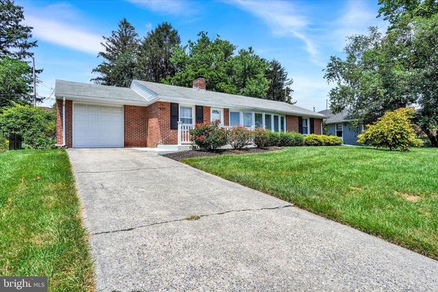 823 GLENDALE RD, York, PA 17403