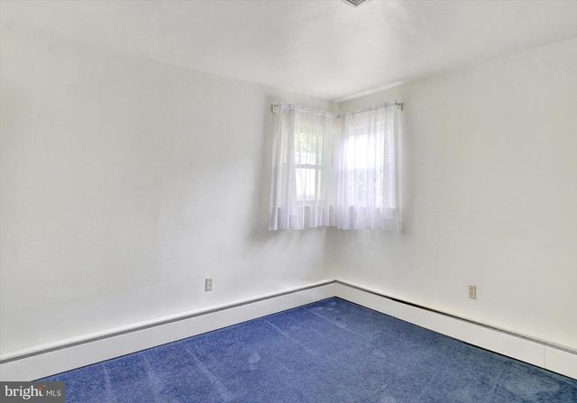 823 GLENDALE RD, York, PA 17403