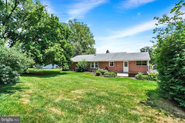 823 GLENDALE RD, York, PA 17403