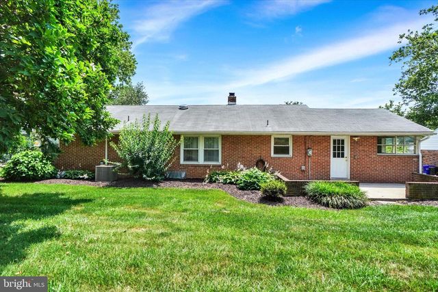 823 GLENDALE RD, York, PA 17403