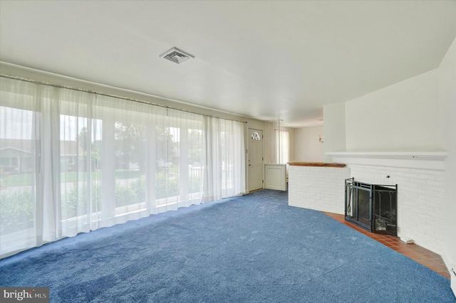 823 GLENDALE RD, York, PA 17403