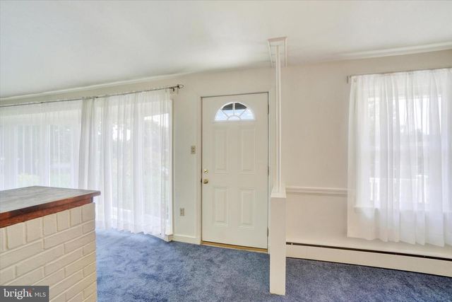 823 GLENDALE RD, York, PA 17403