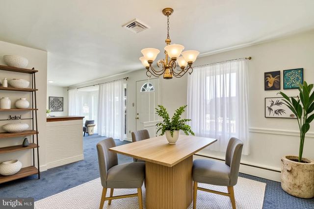 823 GLENDALE RD, York, PA 17403