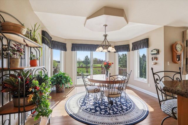 W334S7280 Milos WAY, Mukwonago, WI 53149