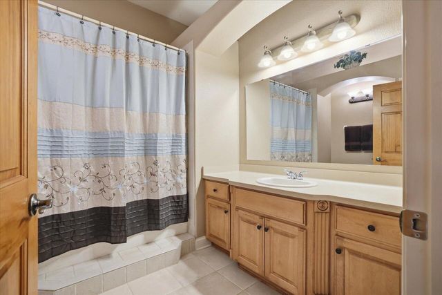 W334S7280 Milos WAY, Mukwonago, WI 53149