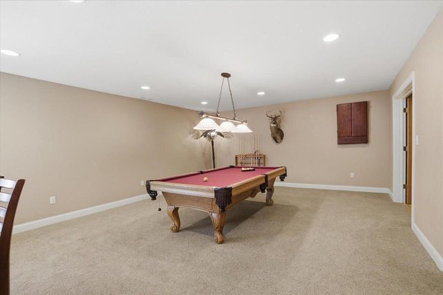 W334S7280 Milos WAY, Mukwonago, WI 53149