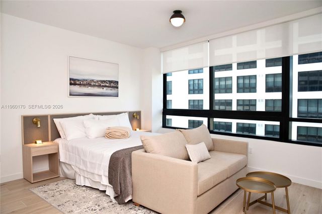 225 N Miami Ave 2306, Miami, FL 33128