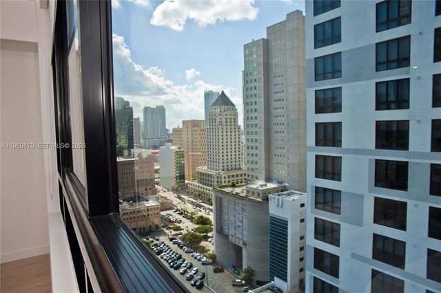 225 N Miami Ave 2306, Miami, FL 33128