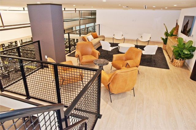 225 N Miami Ave 2306, Miami, FL 33128