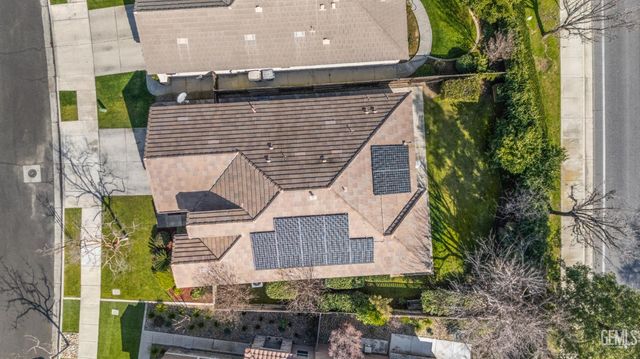 334 Hollyhill Drive, Bakersfield, CA 93312