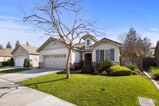 334 Hollyhill Drive, Bakersfield, CA 93312