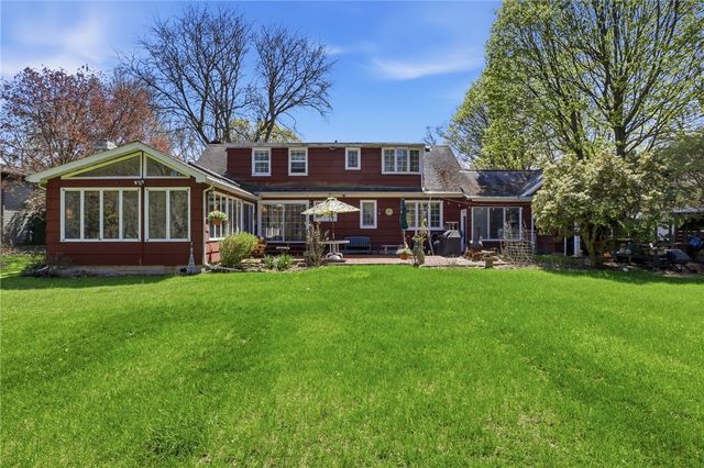 31 Cobbles Drive, Penfield, NY 14526