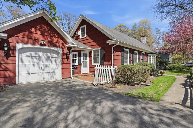 31 Cobbles Drive, Penfield, NY 14526