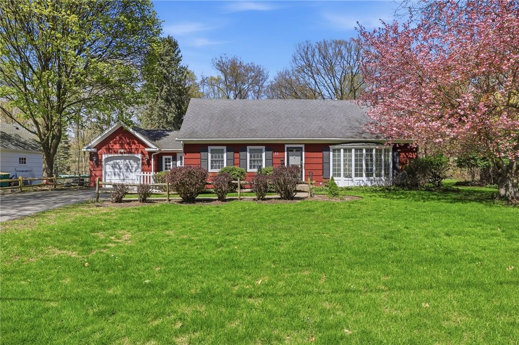 31 Cobbles Drive, Penfield, NY 14526