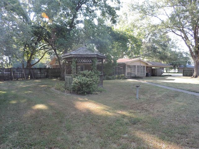 410 Adams Street, Dumas, AR 71639