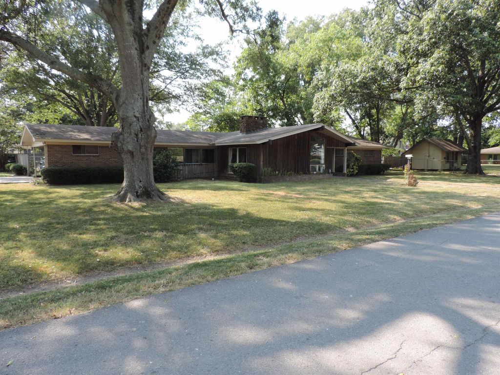 410 Adams Street, Dumas, AR 71639
