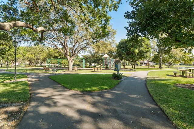 6001 NW 97th Drive, Parkland, FL 33076