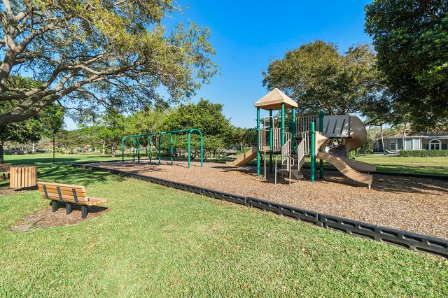 6001 NW 97th Drive, Parkland, FL 33076