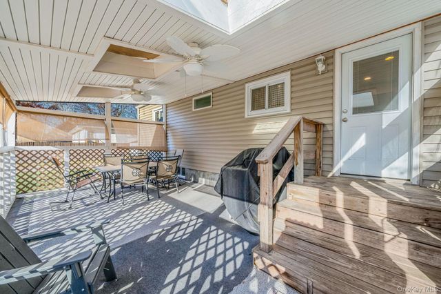 32 Rockledge Drive, Shirley, NY 11967