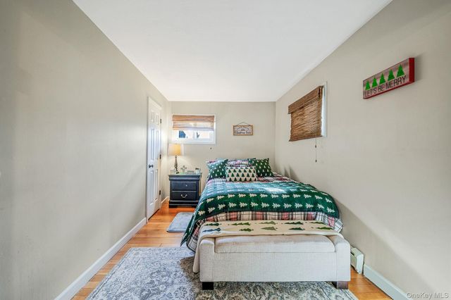 32 Rockledge Drive, Shirley, NY 11967