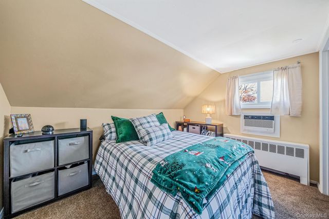 32 Rockledge Drive, Shirley, NY 11967