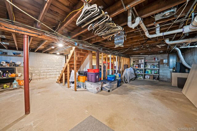 32 Rockledge Drive, Shirley, NY 11967