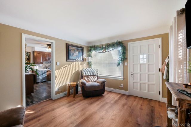 23021 California Street, St. Clair Shores, MI 48080