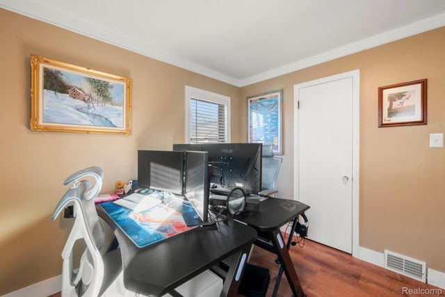 23021 California Street, St. Clair Shores, MI 48080