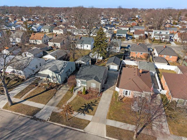 23021 California Street, St. Clair Shores, MI 48080