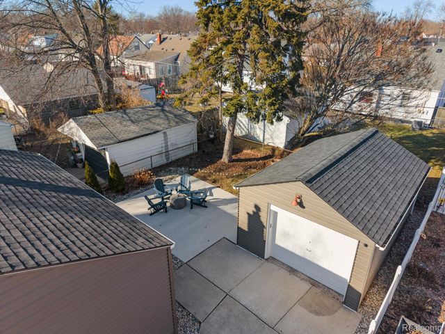 23021 California Street, St. Clair Shores, MI 48080