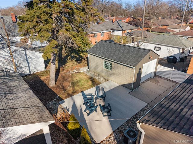 23021 California Street, St. Clair Shores, MI 48080