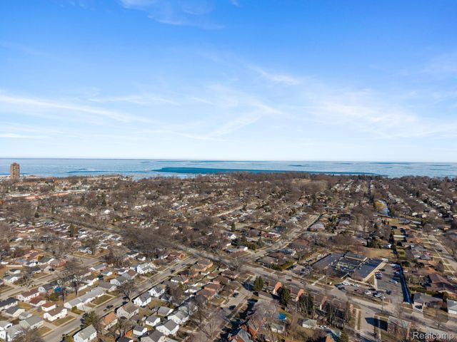 23021 California Street, St. Clair Shores, MI 48080