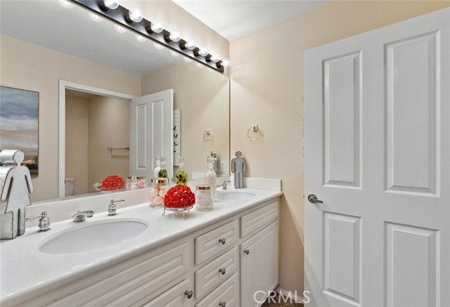 1703 Solvay Aisle 106, Irvine, CA 92606