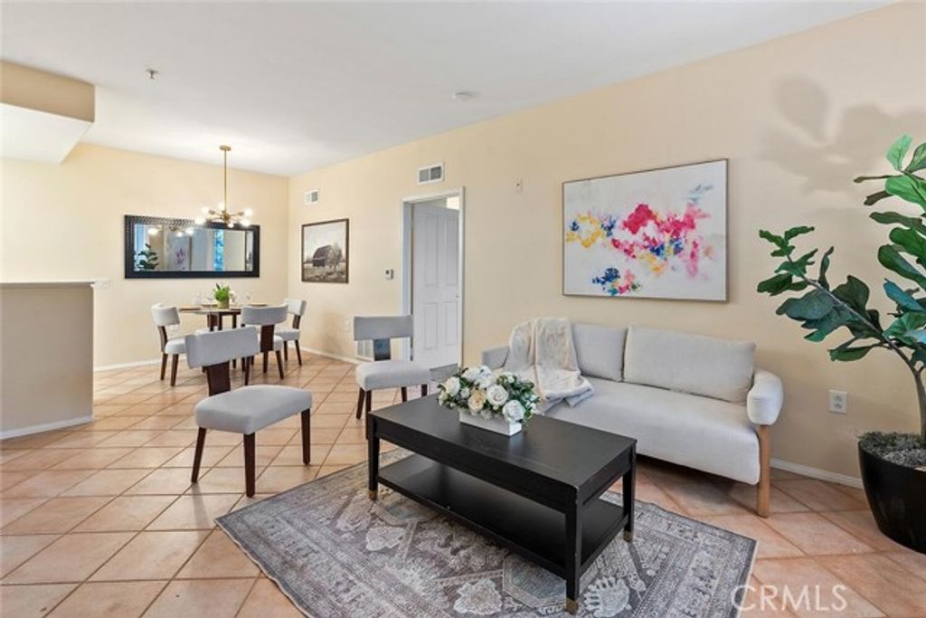 1703 Solvay Aisle 106, Irvine, CA 92606