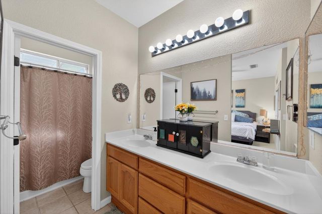 9244 Deddington Way, Sacramento, CA 95829