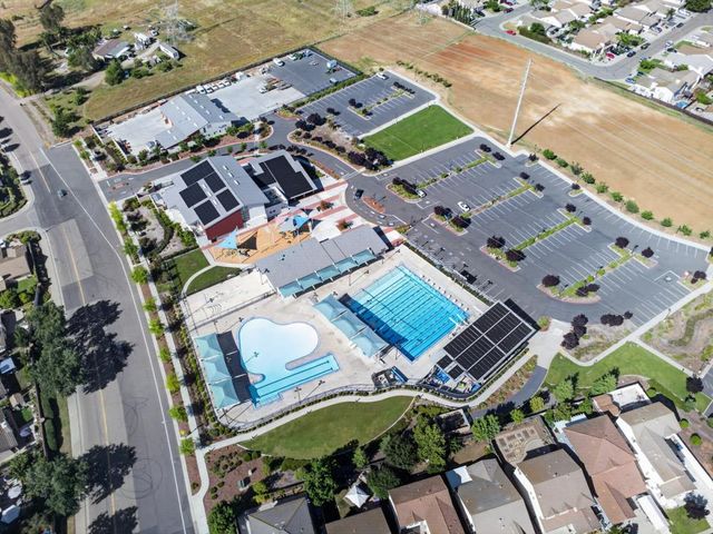 9244 Deddington Way, Sacramento, CA 95829
