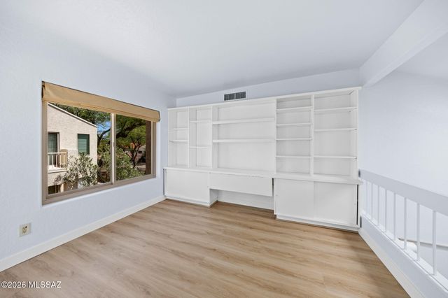 3160 N Brittlebush Lane, Tucson, AZ 85712