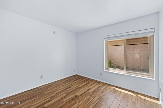 3160 N Brittlebush Lane, Tucson, AZ 85712