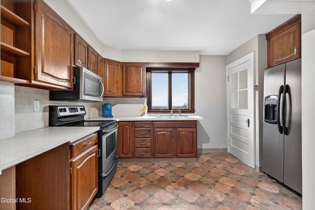 810 Sacandaga Road, Glenville, NY 12302