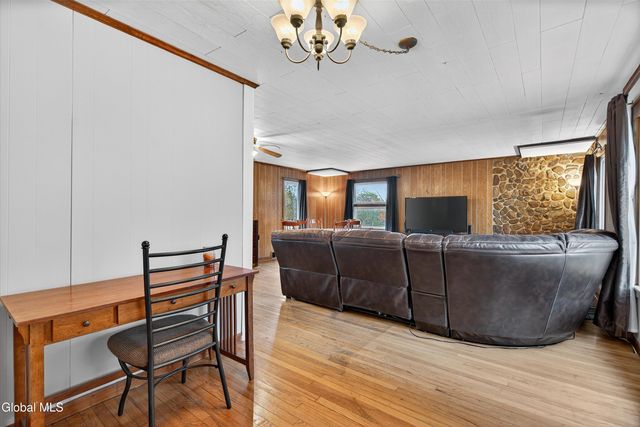 810 Sacandaga Road, Glenville, NY 12302