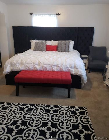 5920 W Outer Drive, Detroit, MI 48235