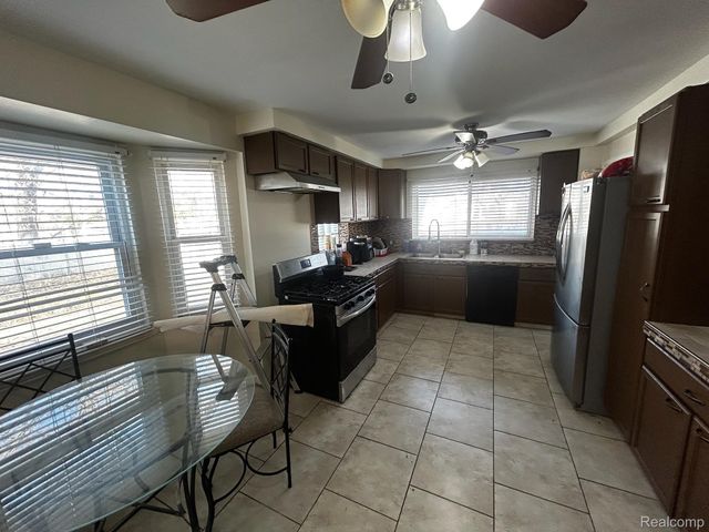 5920 W Outer Drive, Detroit, MI 48235